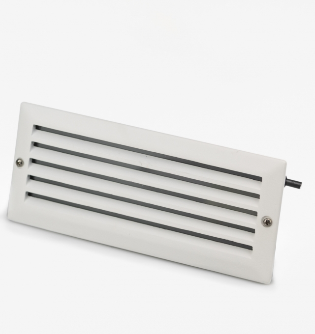 Balizador Embutido Germany Einbau Alumínio e Vidro Jateado e Grade Inclinada 1L E27 IP44 235x100mm