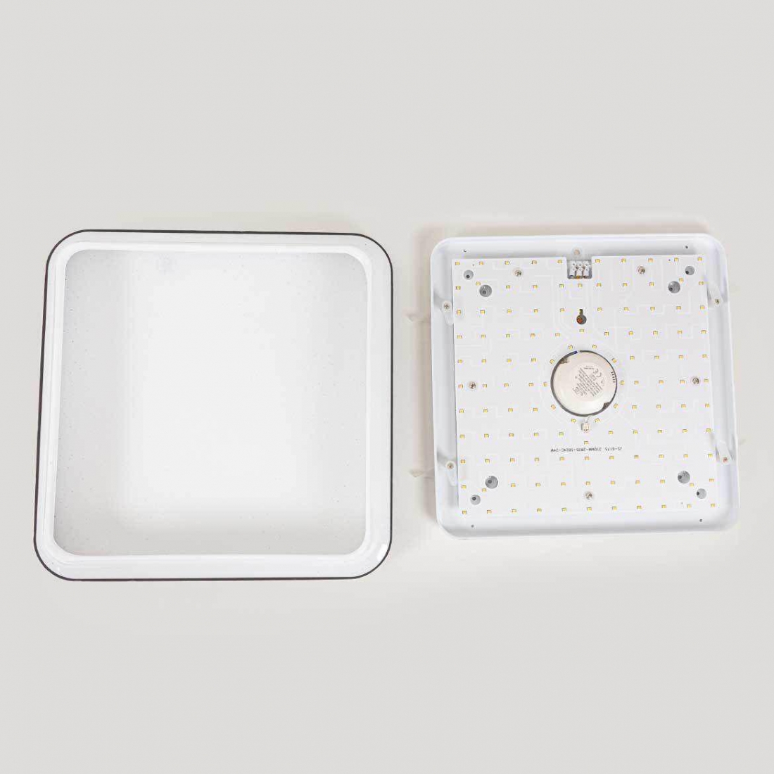 Plafon Opus LED Black 12 watts 3000K Bivolt Difusor Cintilante 280x280mm Preto OPS 80044