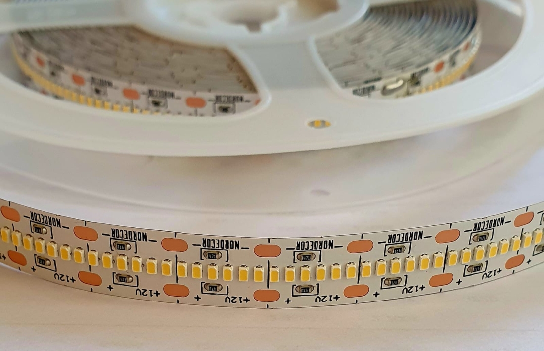Fita LED Nordecor 16,8w/mt 528 leds IP20 10mm 12V 3000K (Rolo 5 metros) 7174