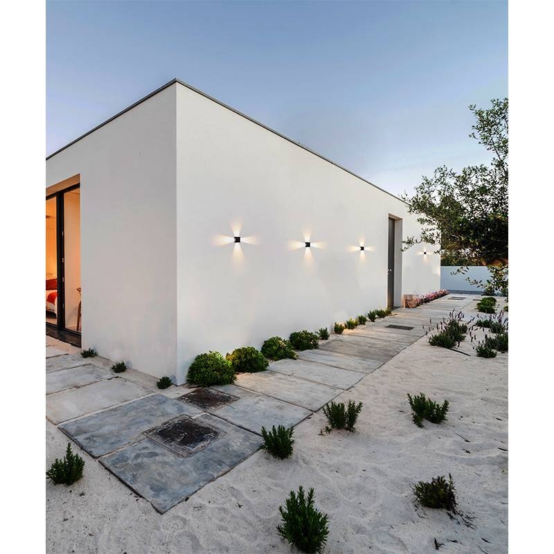 Arandela Nordecor Niere 4 watts 3000K Preto IP65 120x120x30mm Bivolt 2662