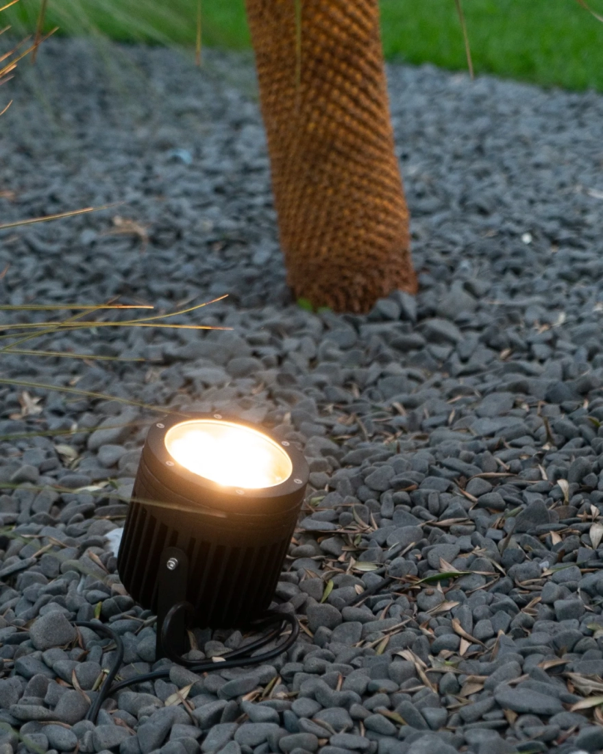 Finco de Jardim Powerlume 25 watts IP67 Alumínio e Difusor Acrílico Bivolt 350x168x144mm FJX25W