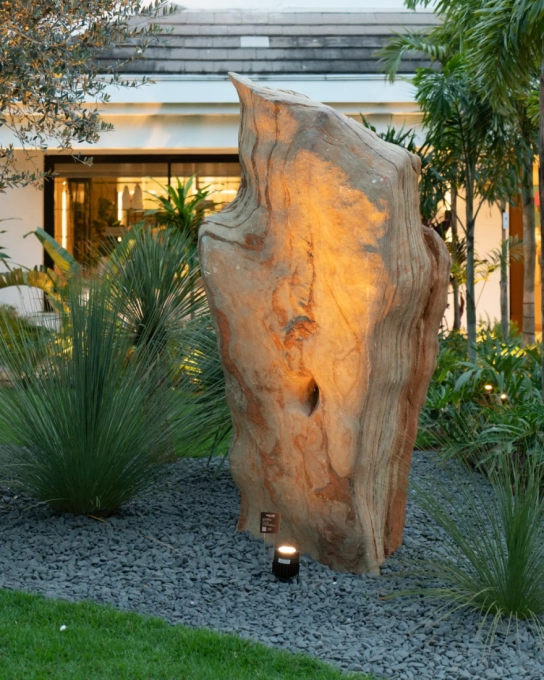 Finco de Jardim Powerlume 25 watts IP67 Alumínio e Difusor Acrílico Bivolt 350x168x144mm FJX25W