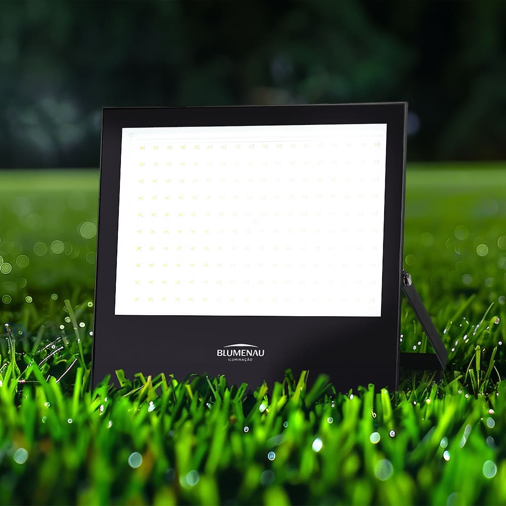 Refletor Led Blumenau Play 200 watts 6500K IP66 Alumínio Bivolt 78200600